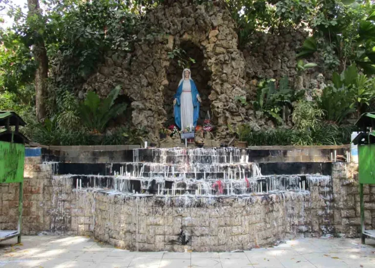 Goa Maria Jatiningsih Yogyakarta