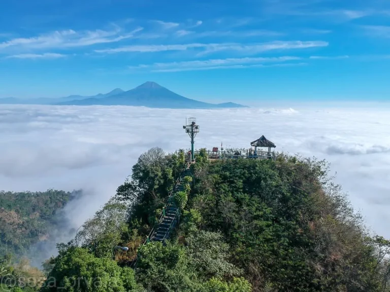 Puncak Suroloyo Yogyakarta