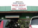 Ayam Goreng Mbok Berek Kalasan Yogyakarta ()