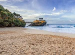Pantai Kukup Yogyakarta